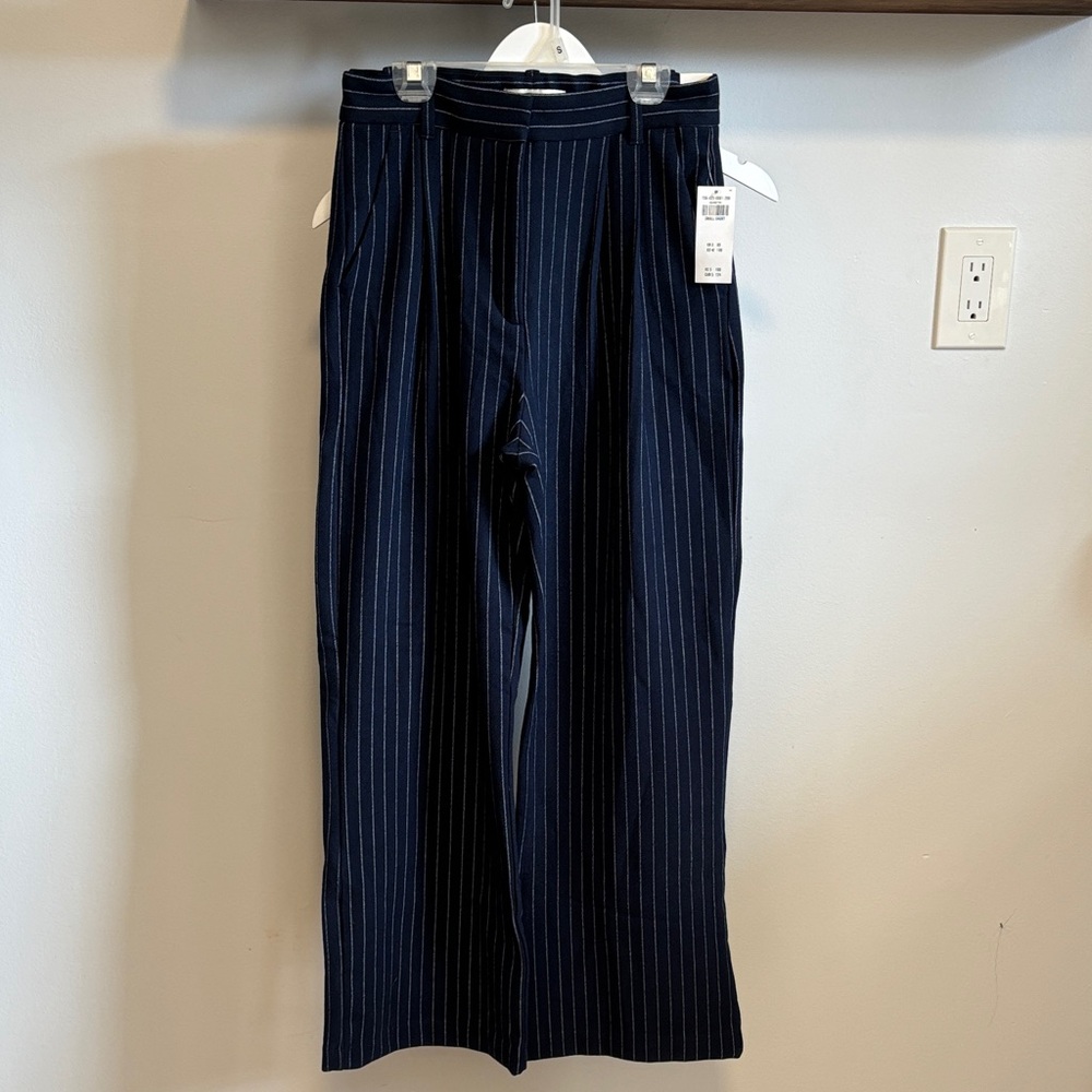 Abercrombie & Fitch Tailored Wide Leg pant.